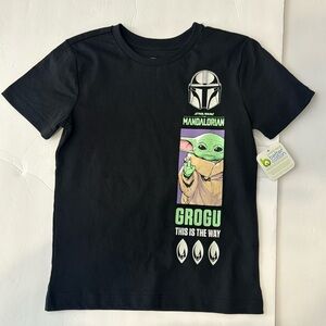 Star Wars 4-5 (xs) Mandalorian tee shirt
